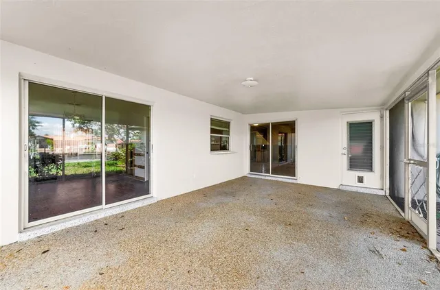 $950,000 | 2053 Iowa Avenue Northeast, St. Petersburg, FL 33703