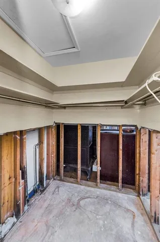 $950,000 | 2053 Iowa Avenue Northeast, St. Petersburg, FL 33703