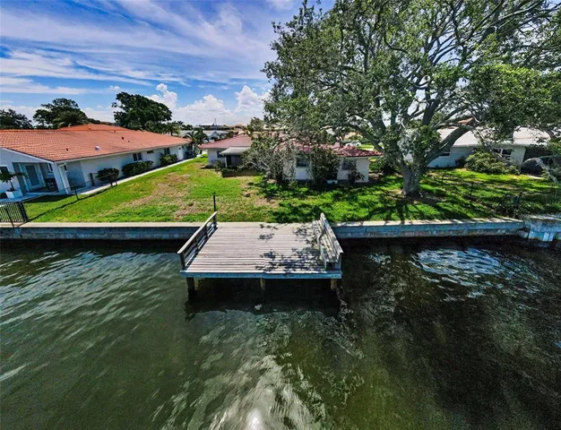 $950,000 | 2053 Iowa Avenue Northeast, St. Petersburg, FL 33703