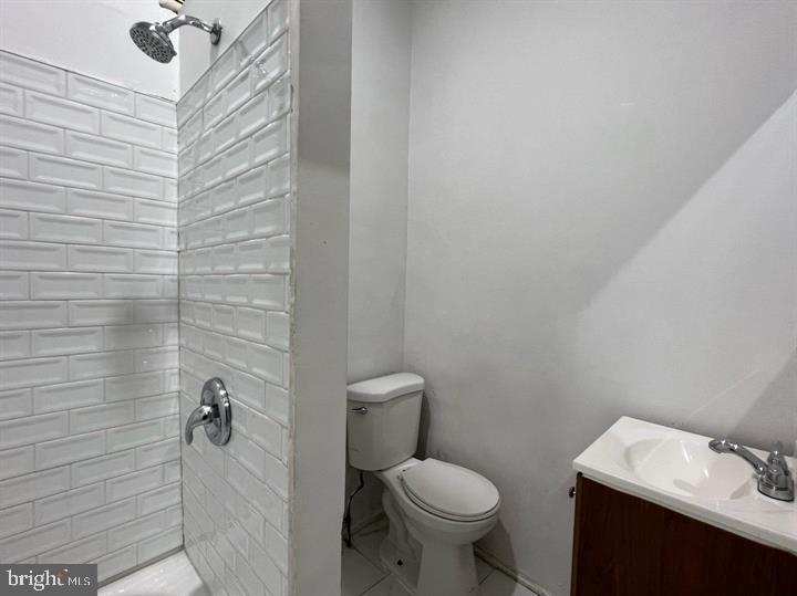 5134 Spruce Street Philadelphia, PA 19139 - Photo 8 of 11 a bathroom with a toilet sink and shower