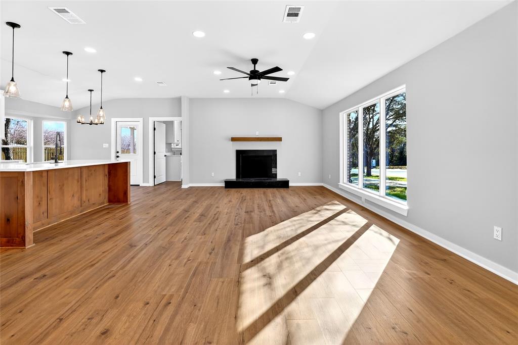 1401 Rambler Drive Waco, TX 76710 - Photo 3 of 24