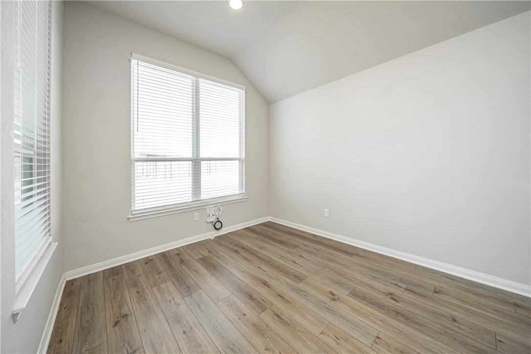 2008 Viva Road Bryan, TX 77807 - Photo 13 of 28