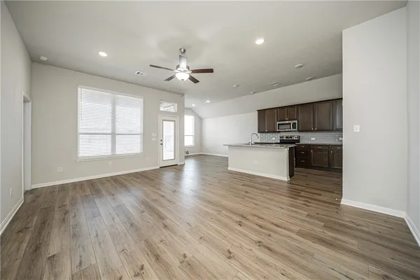 $334,900 | 2008 Viva Road, Bryan, TX 77807