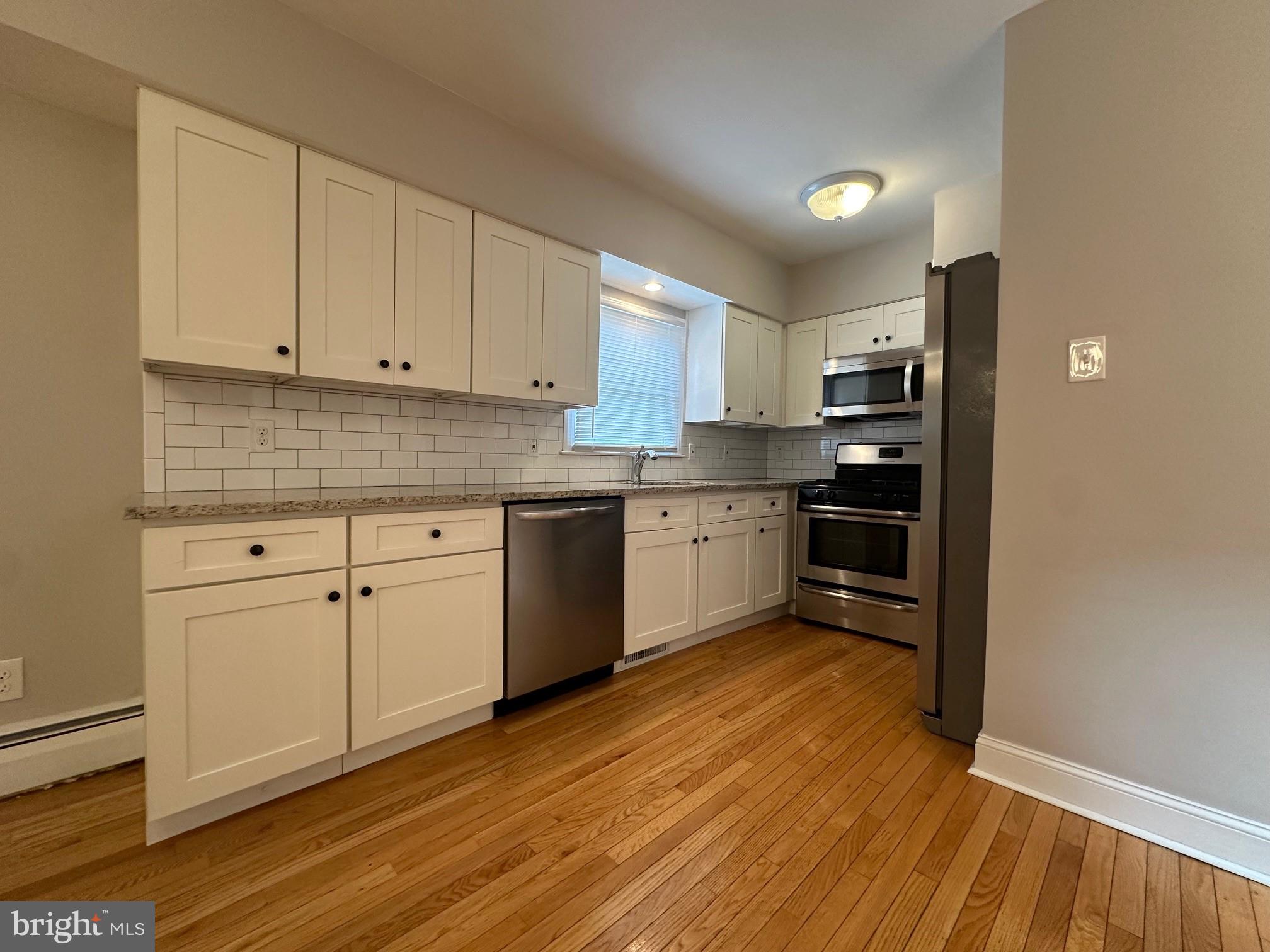 114 Bloomingdale Ave