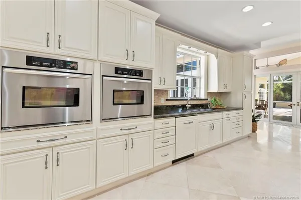 $6,995,000 | 5551 Southwest Mistletoe Lane, Palm City, FL 34990