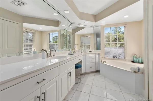 $6,995,000 | 5551 Southwest Mistletoe Lane, Palm City, FL 34990