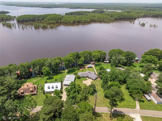 $429,000 | 10865 Ferry Lake Road, Oil City, LA 71061