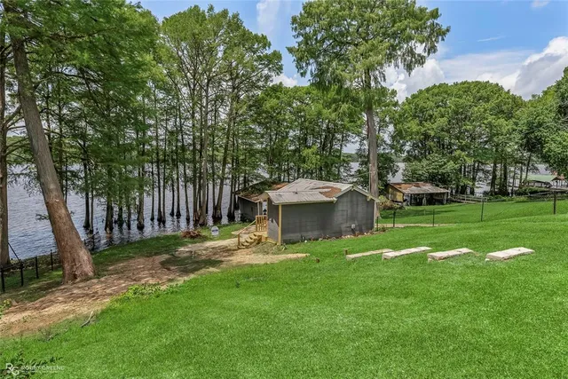 $429,000 | 10865 Ferry Lake Road, Oil City, LA 71061