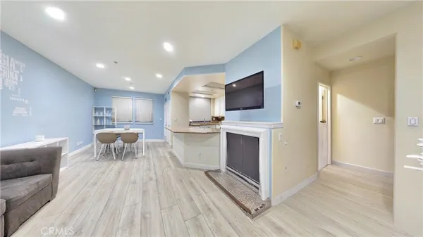 $5,250 | 332 West Summerfield Circle, Anaheim, CA 92802