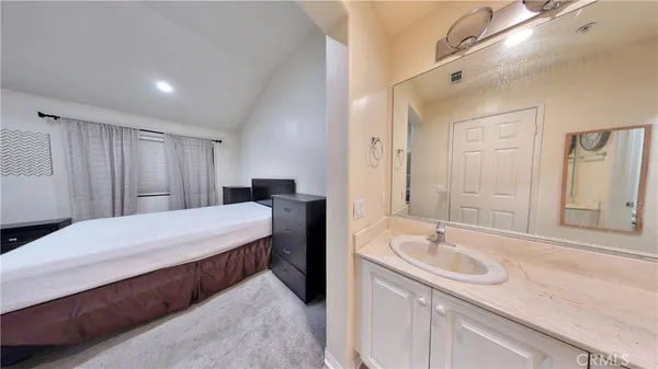 $5,250 | 332 West Summerfield Circle, Anaheim, CA 92802