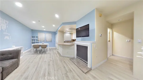 $5,250 | 332 West Summerfield Circle, Anaheim, CA 92802