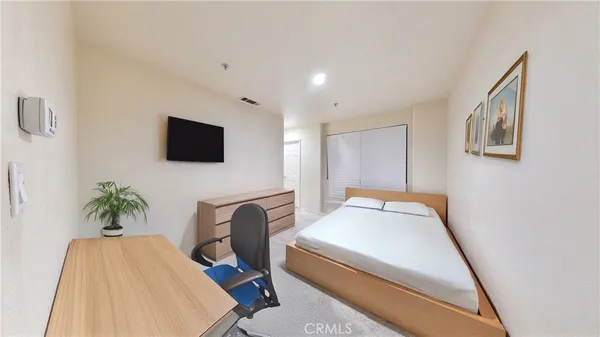 $5,250 | 332 West Summerfield Circle, Anaheim, CA 92802