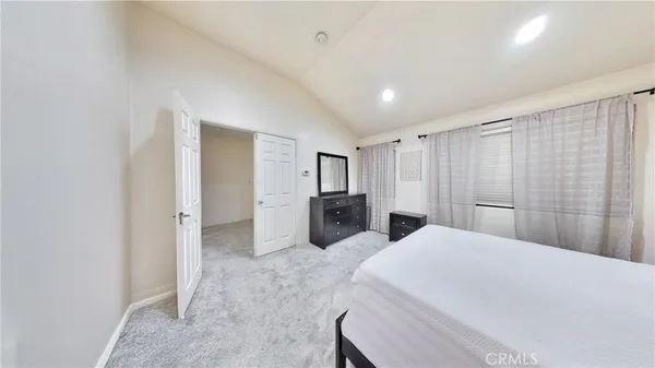 $5,250 | 332 West Summerfield Circle, Anaheim, CA 92802