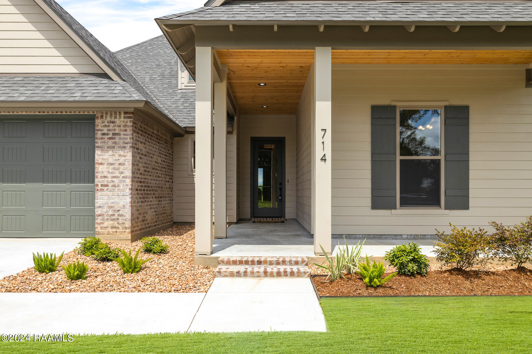 714 Whispering Meadows Road Broussard, LA 70518 - Photo 2 of 29 714 Whispering Meadows-2