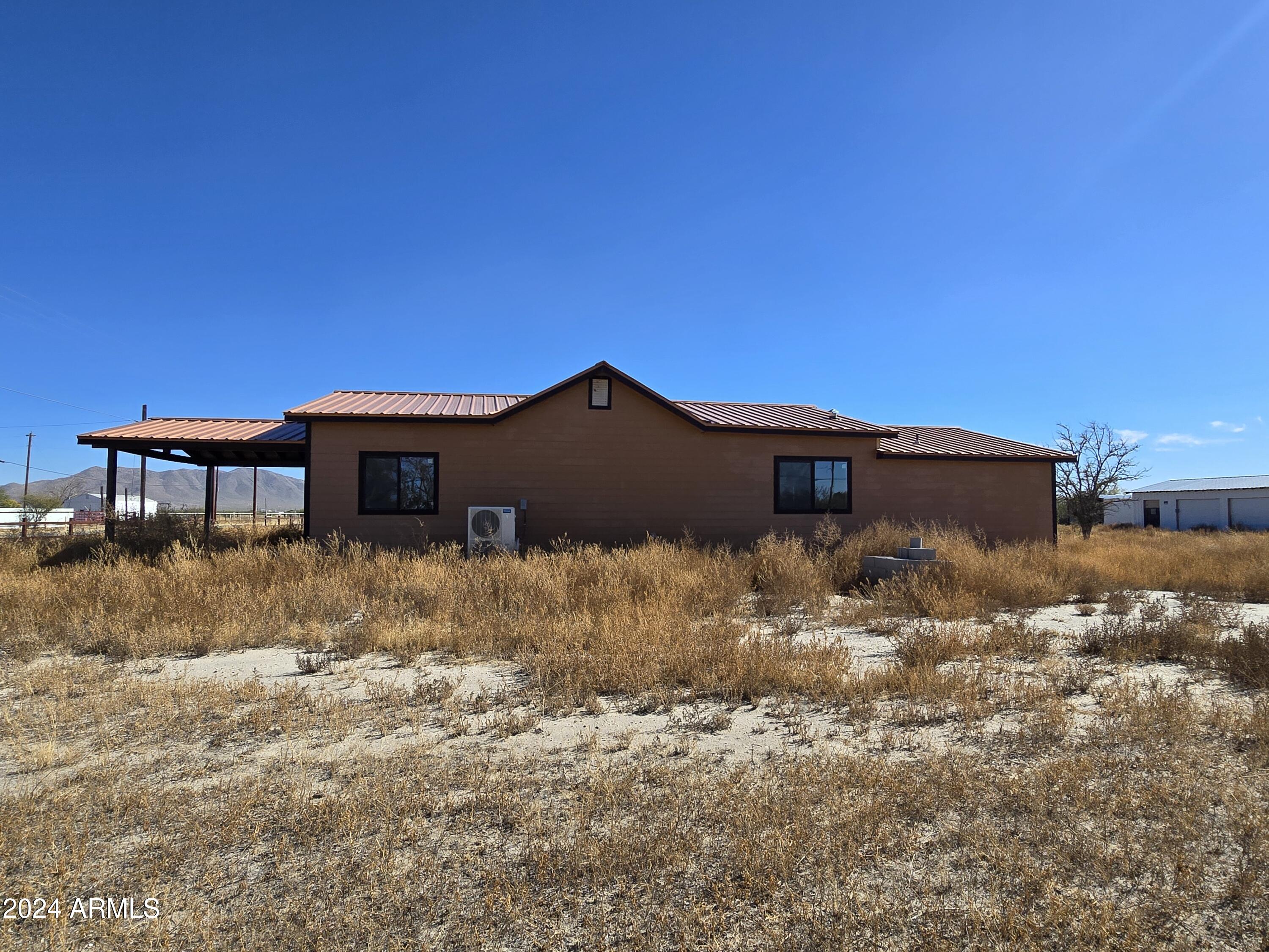 202 West Patte Road Willcox, AZ 85643 - Photo 1 of 28 1000017041