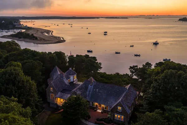 $4,950,000 | 2079 Head Of The Bay Road, Harwich, MA 02645