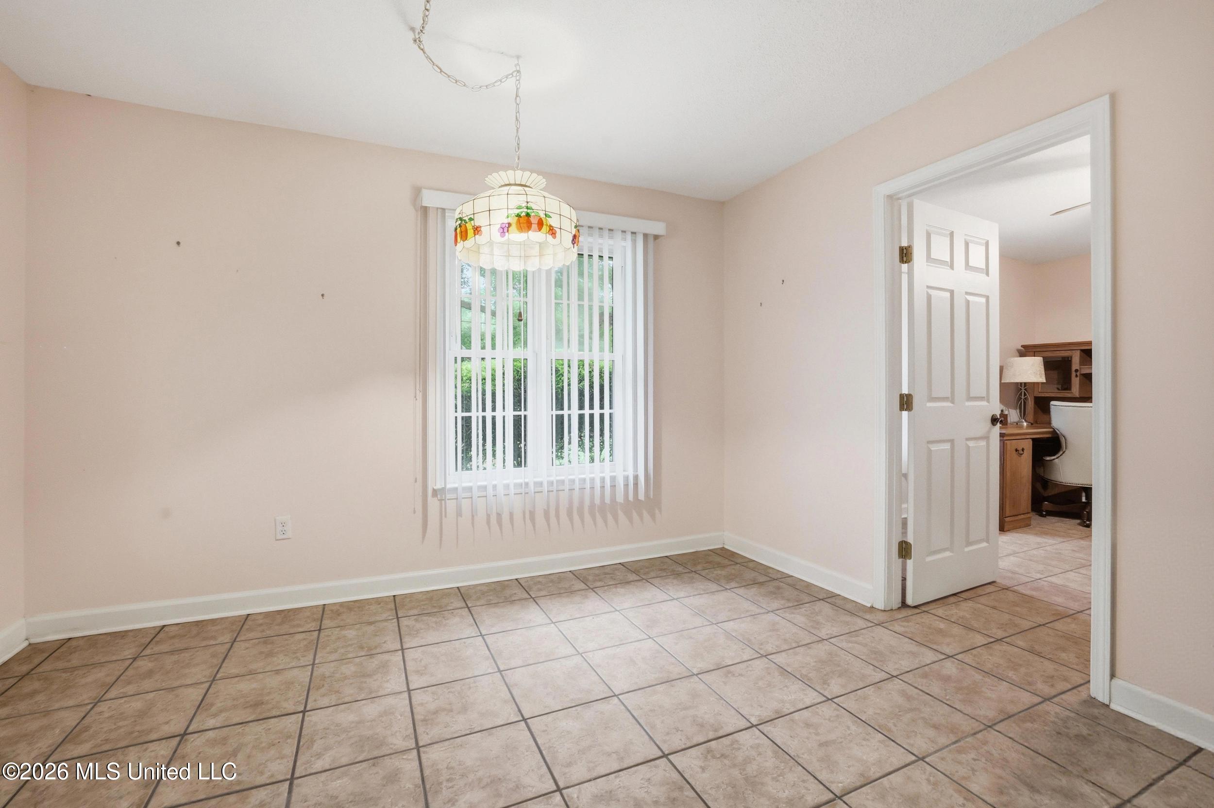 1237 Main Street Ocean Springs, MS 39564 - Photo 26 of 62 R6__8242_autoremove_32636321