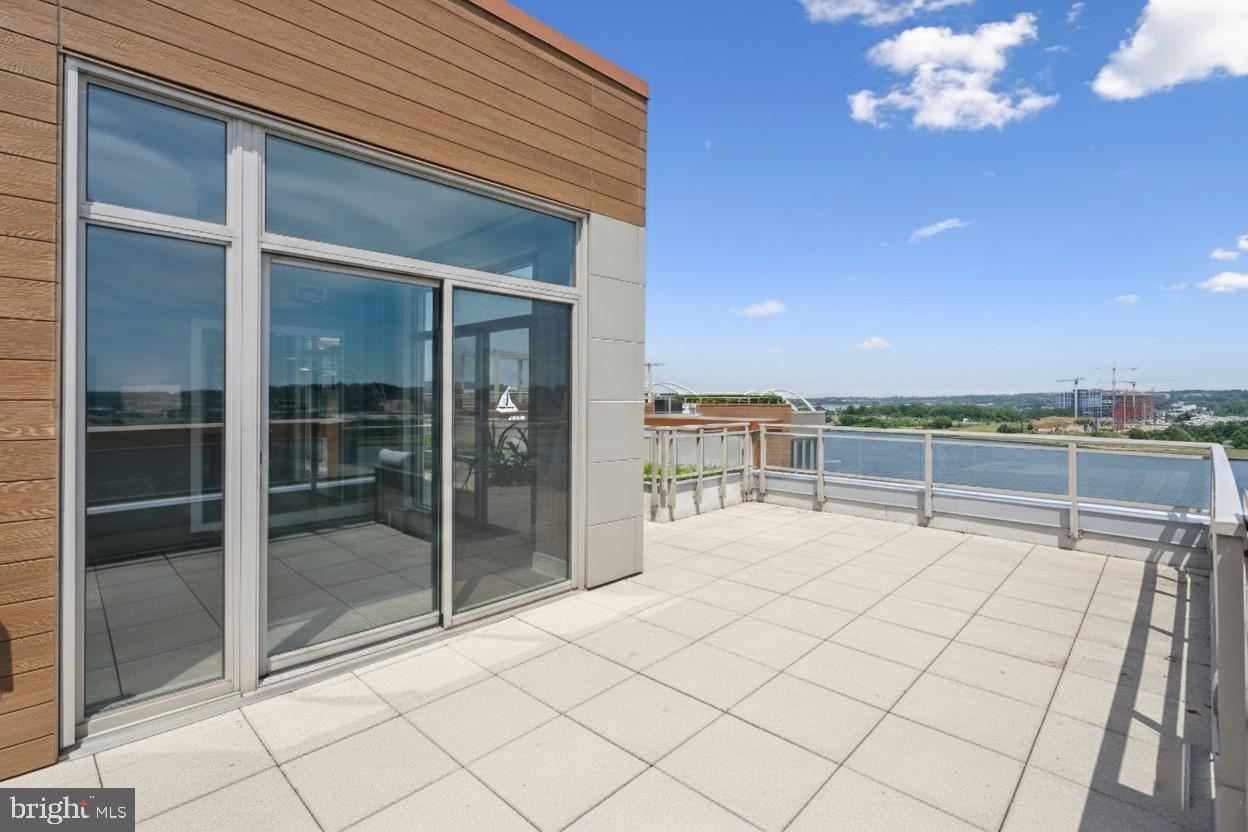 88 V Street Southwest, Unit PH1 Washington, DC 20024 - Photo 28 of 66 Ample 455 sq. ft. terrace for lounge and dining