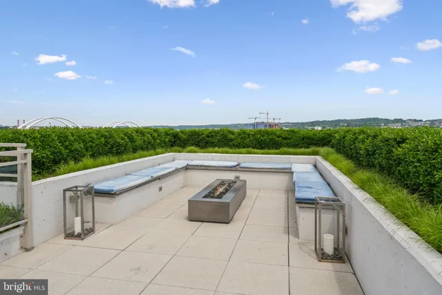 $1,950,000 | 88 V Street Southwest, Unit PH1, Washington, DC 20024