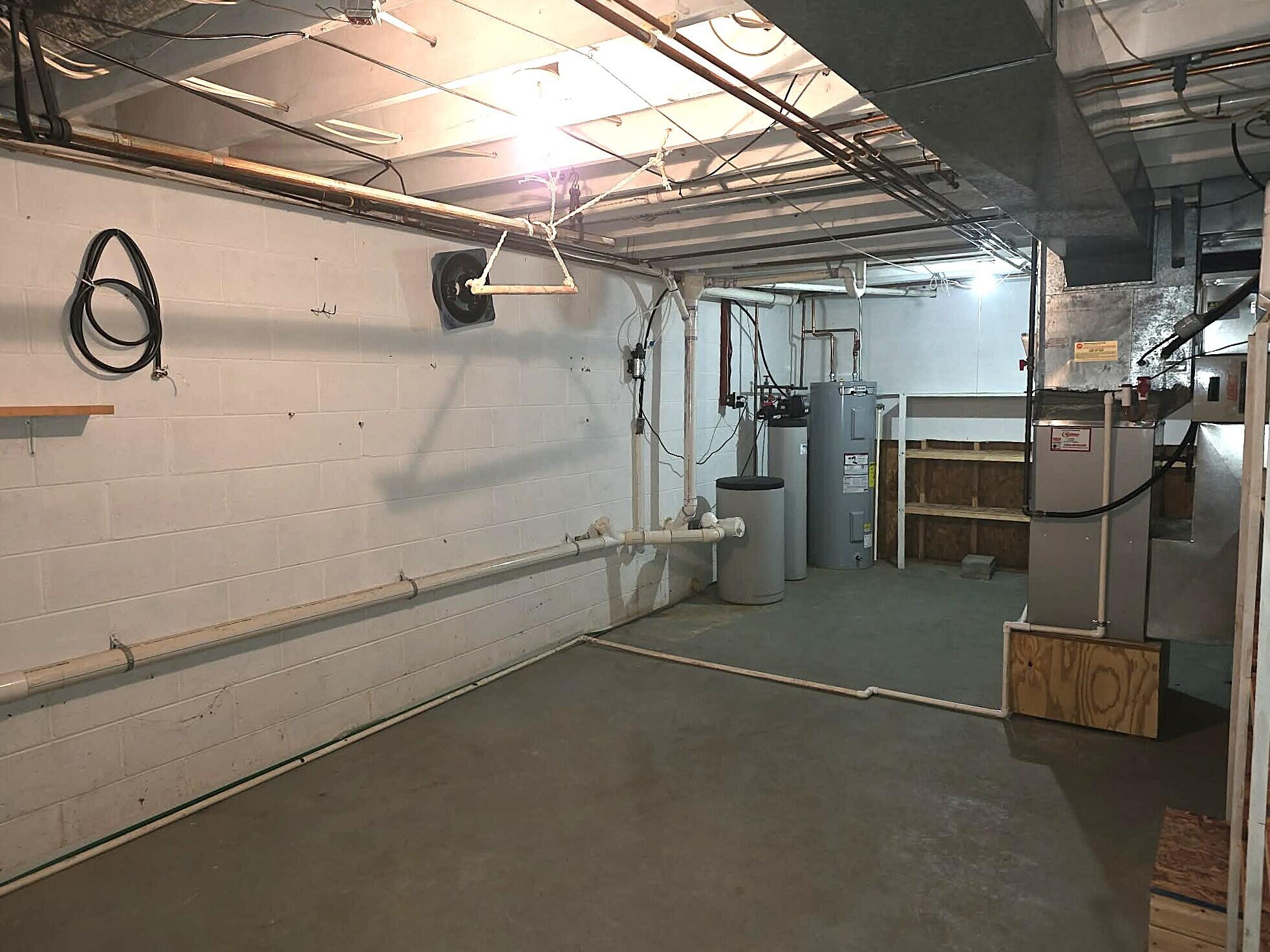 710 Madison Street Bellevue, MI 49021 - Photo 29 of 33 utility room