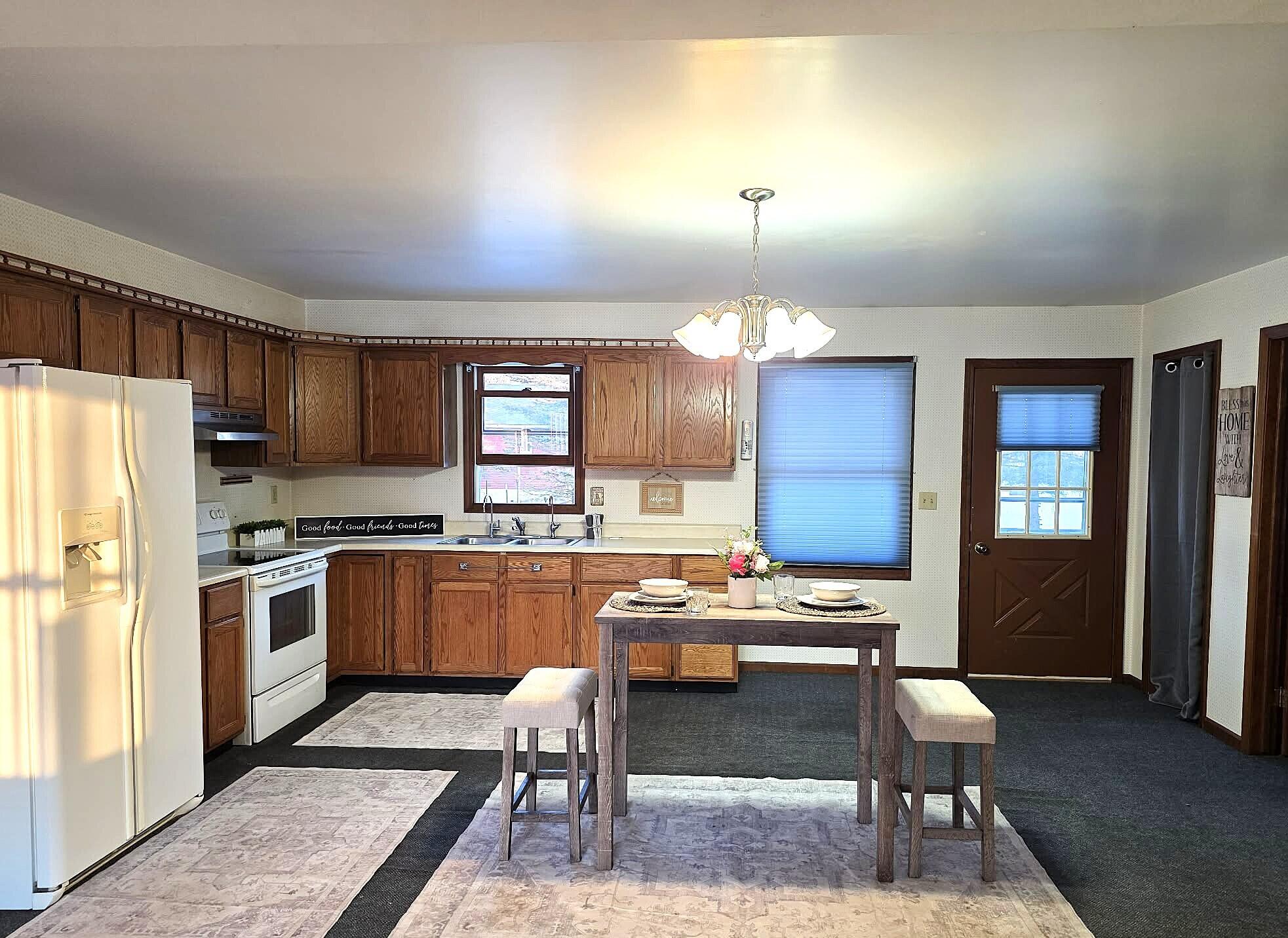 710 Madison Street Bellevue, MI 49021 - Photo 5 of 33 kitchen