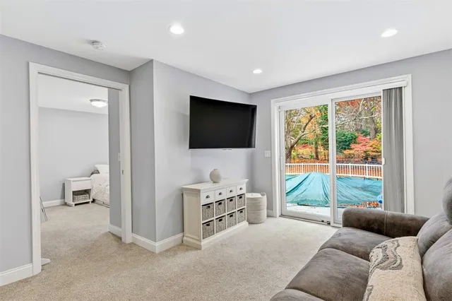 $1,100,000 | 27 Christine Drive, Barrington, RI 02806