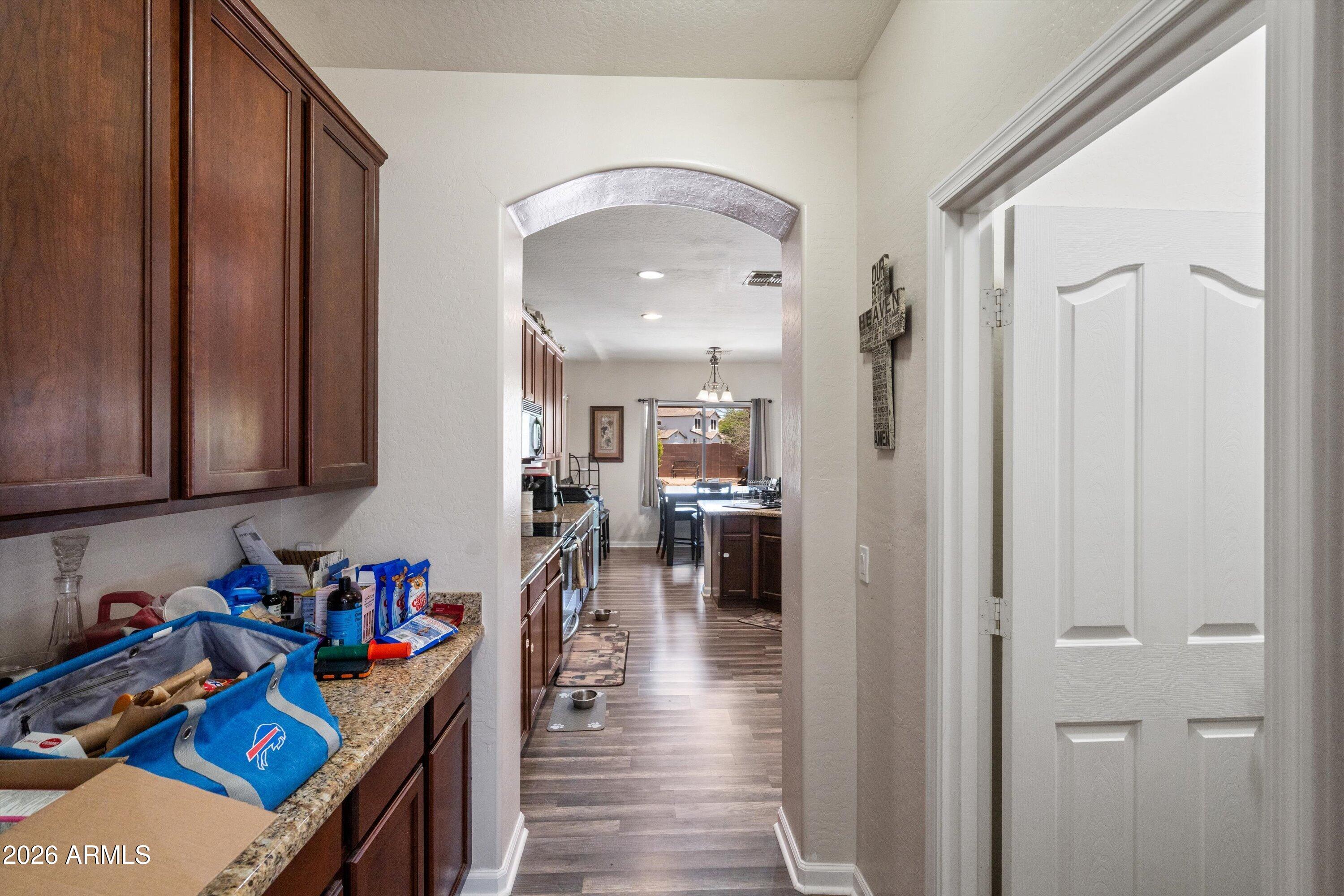 9630 Barley Road Florence, AZ 85132 - Photo 11 of 49 11-Butler's Pantry