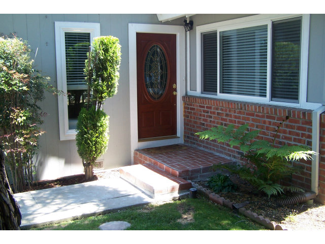 22572 Alcalde Road Cupertino, CA 95014 - Photo 11 of 12 Gallery Image 11