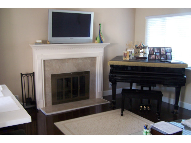 22572 Alcalde Road Cupertino, CA 95014 - Photo 3 of 12 Gallery Image 3