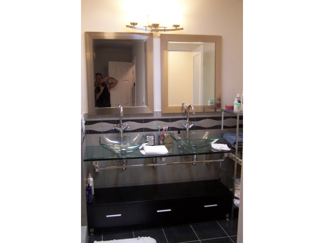 22572 Alcalde Road Cupertino, CA 95014 - Photo 6 of 12 Gallery Image 6