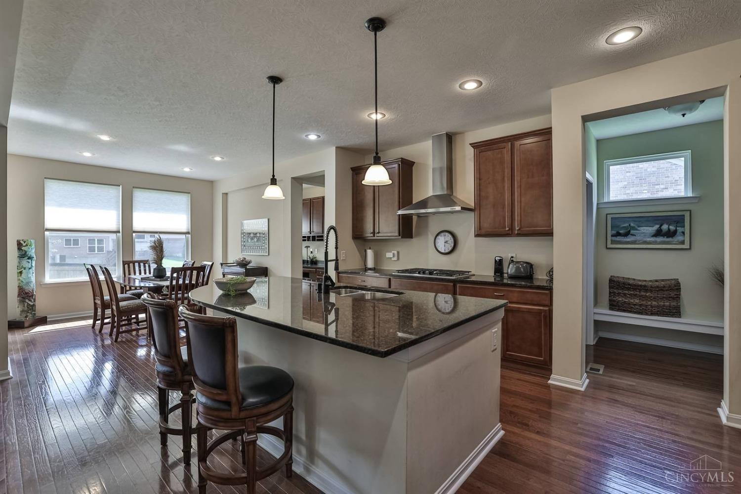 521 Meadowcrest Road Cincinnati, OH 45231 - Photo 8 of 39 Gallery Image 8