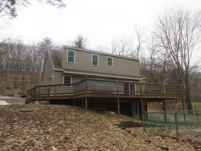 252 South Road Kensington, NH 03833 - Photo 2 of 28