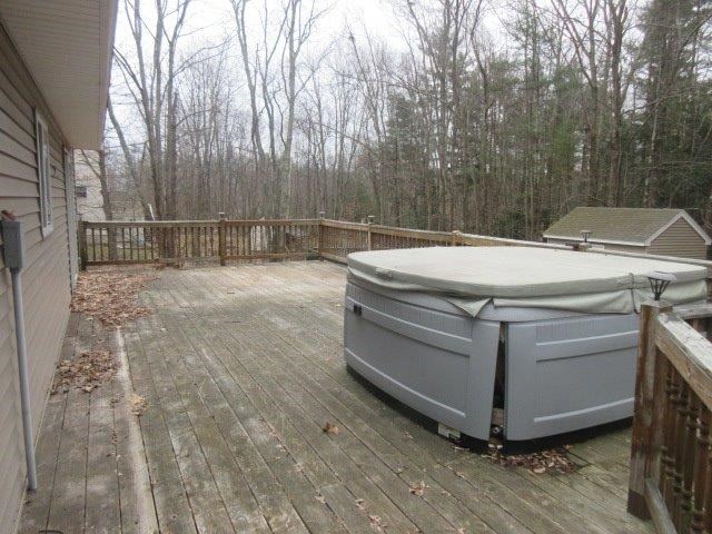 252 South Road Kensington, NH 03833 - Photo 5 of 28