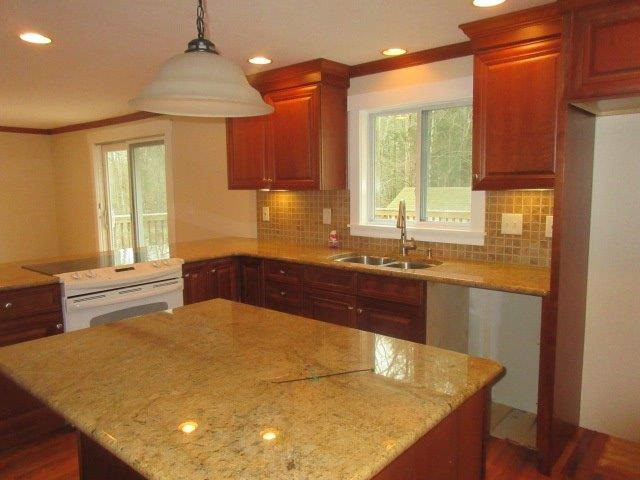 252 South Road Kensington, NH 03833 - Photo 10 of 28