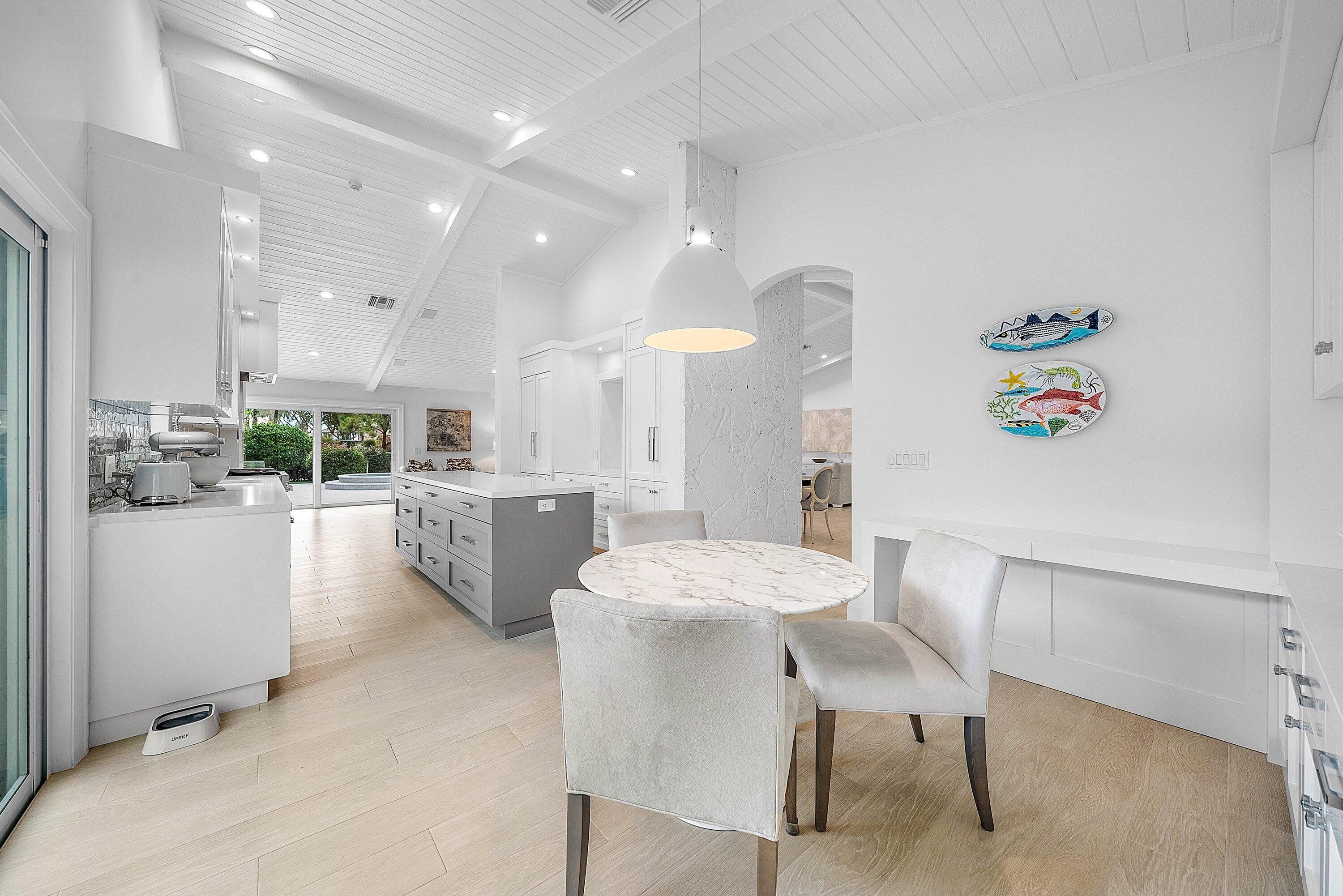 4199 Bocaire Boulevard Boca Raton, FL 33487 - Photo 14 of 82 Kitchen eating area