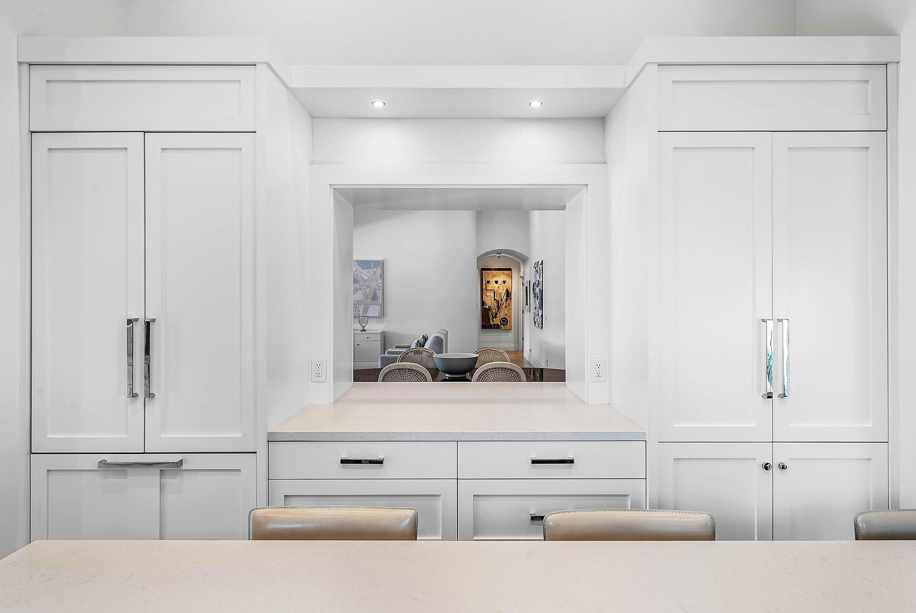 4199 Bocaire Boulevard Boca Raton, FL 33487 - Photo 16 of 82 a bathroom with a bathtub sink and mirror