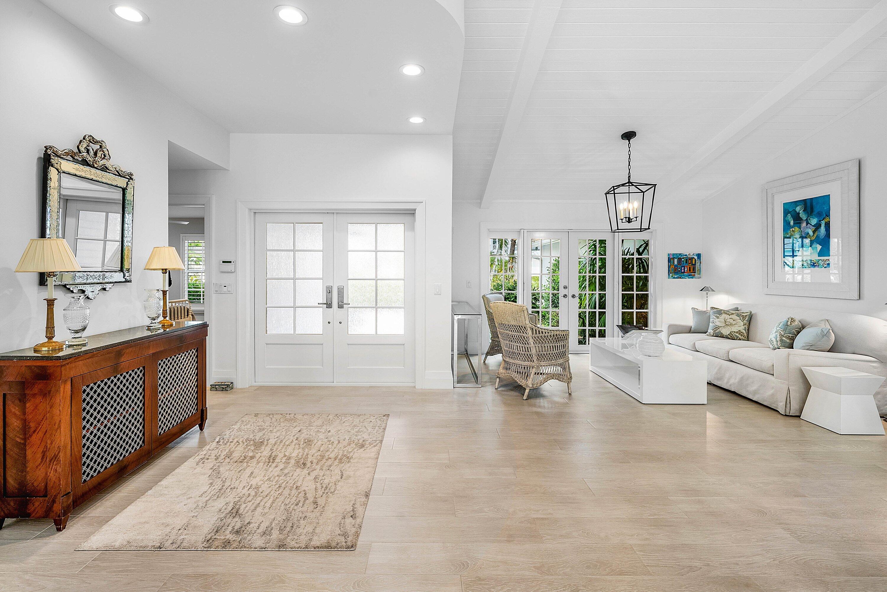 4199 Bocaire Boulevard Boca Raton, FL 33487 - Photo 4 of 82 Entry and nook