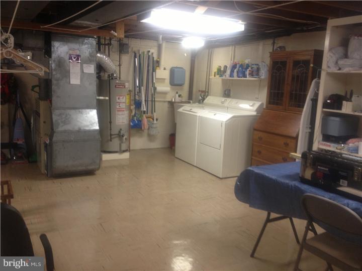 906 Edgemoor Road Cherry Hill, NJ 08034 - Photo 12 of 16 Kitchen