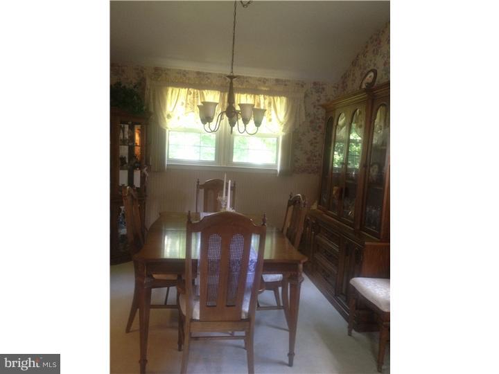 906 Edgemoor Road Cherry Hill, NJ 08034 - Photo 4 of 16 Dining Room