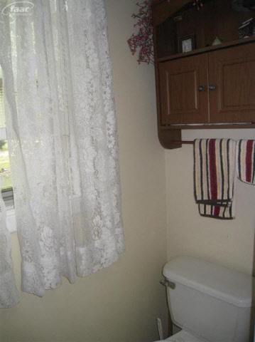 5176 East Carpenter Road Flint, MI 48506 - Photo 7 of 28 20153014-6.JPG