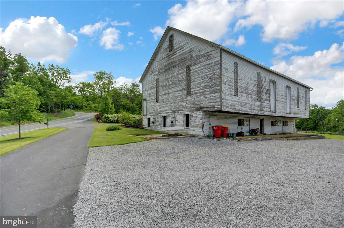 2111 Mountain Road Newville, PA 17241 - Photo 45 of 82 Gallery Image 45