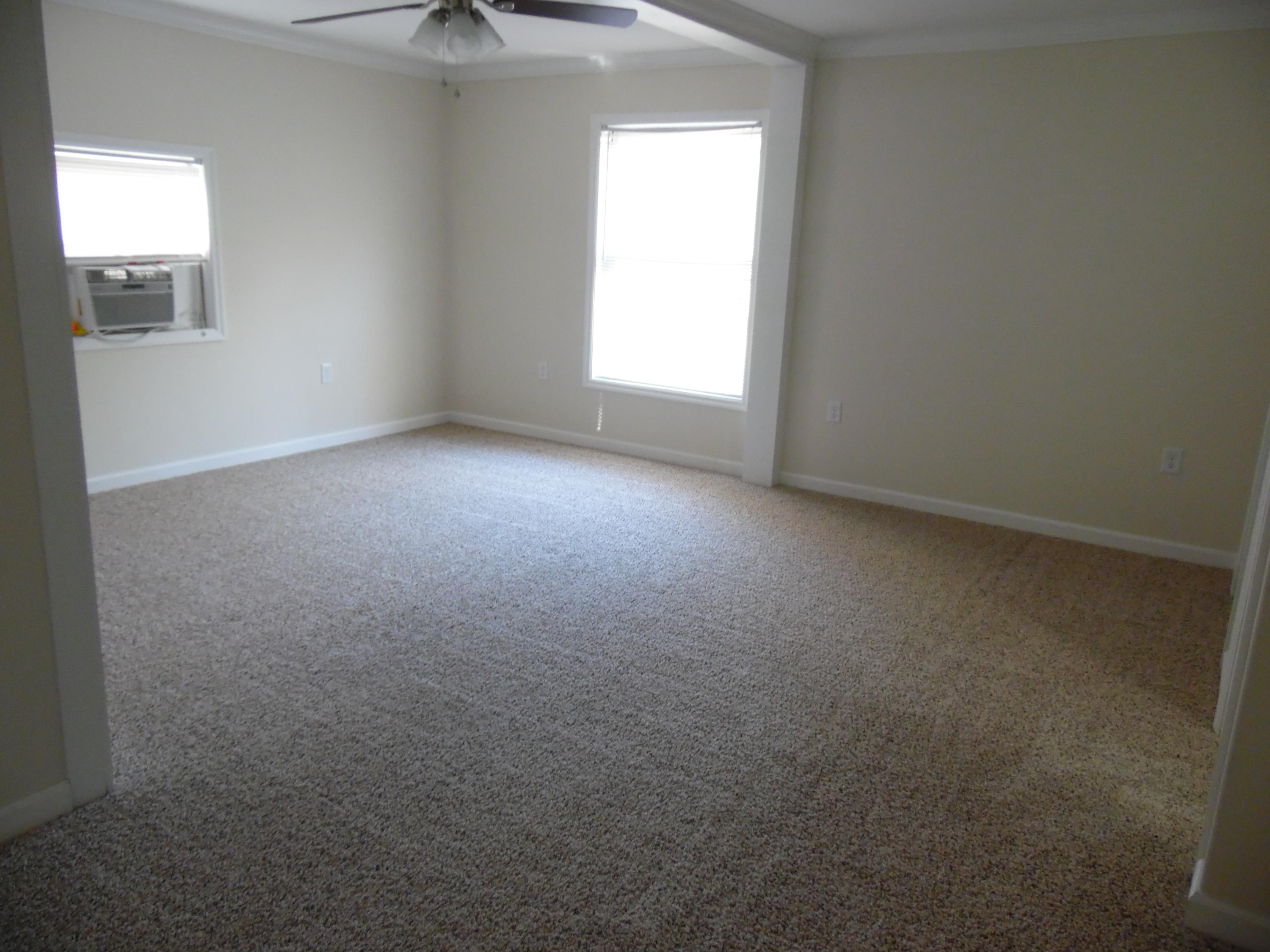 4005 King Lake Road DeFuniak Springs, FL 32433 - Photo 15 of 35 an empty room that has a window in it