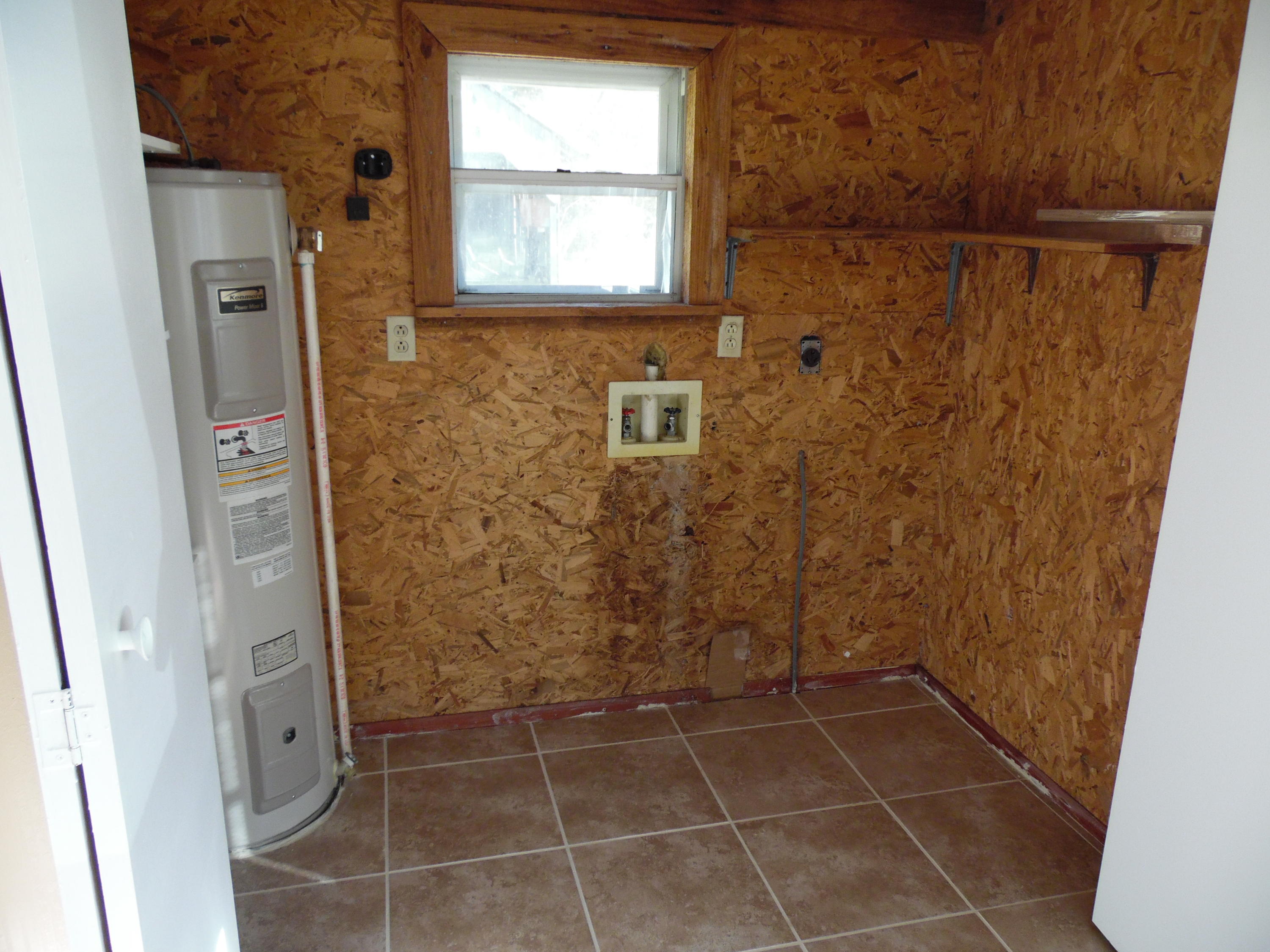 4005 King Lake Road DeFuniak Springs, FL 32433 - Photo 24 of 35 a bathroom with a shower