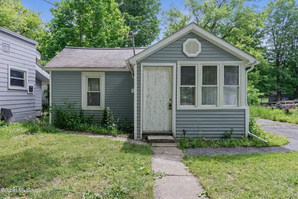 $159,900 | 28 Lake Avenue, Nassau, NY 12123
