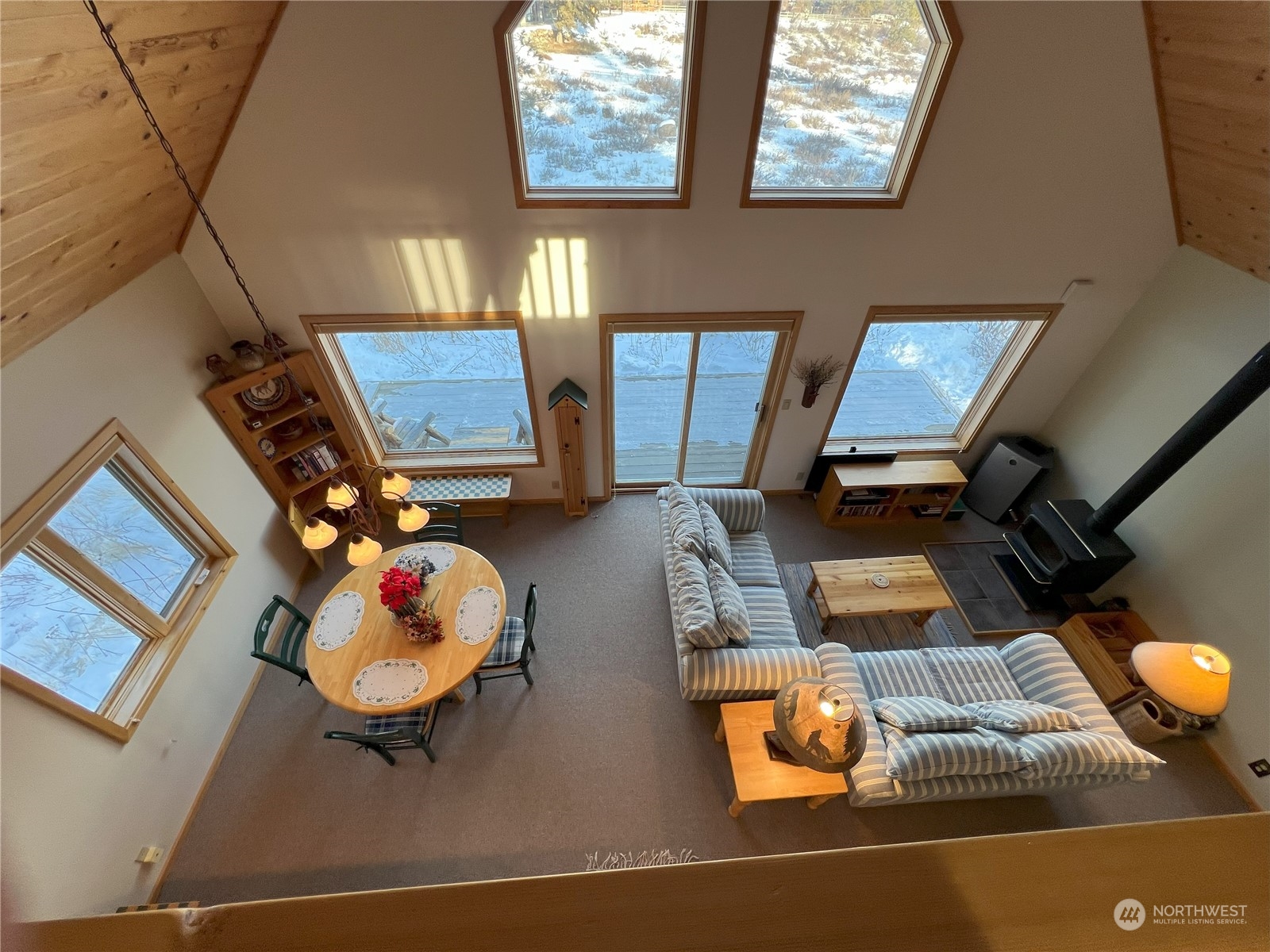 30 Left Fork Wolf Creek Road Winthrop, WA 98862 - Photo 23 of 40 a living room with furniture and rug floor