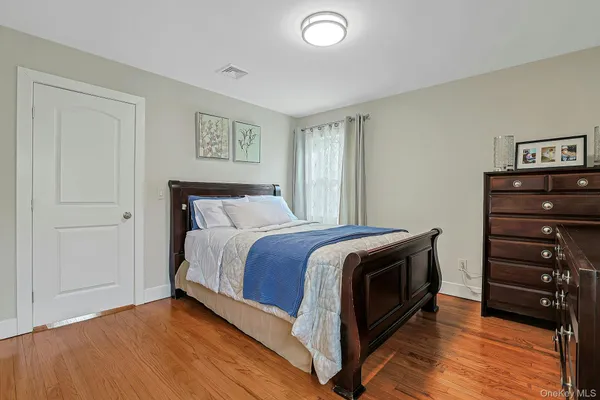 $648,000 | 40 Sherwood Drive, Nanuet, NY 10954