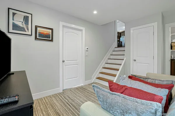 $648,000 | 40 Sherwood Drive, Nanuet, NY 10954