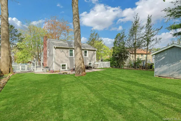 $648,000 | 40 Sherwood Drive, Nanuet, NY 10954