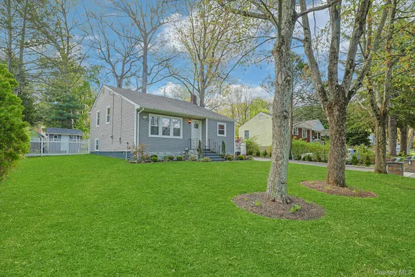 $648,000 | 40 Sherwood Drive, Nanuet, NY 10954