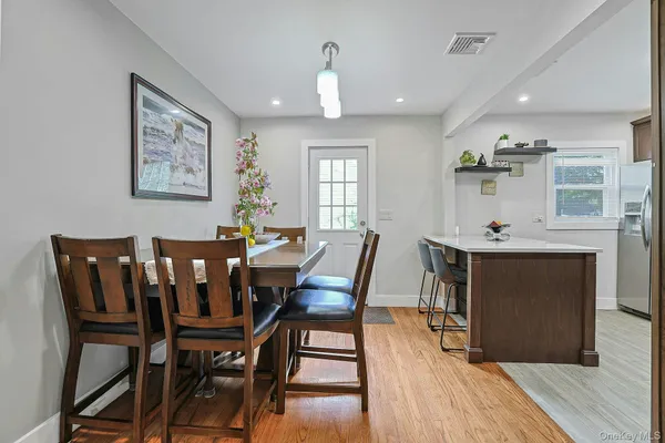 $648,000 | 40 Sherwood Drive, Nanuet, NY 10954